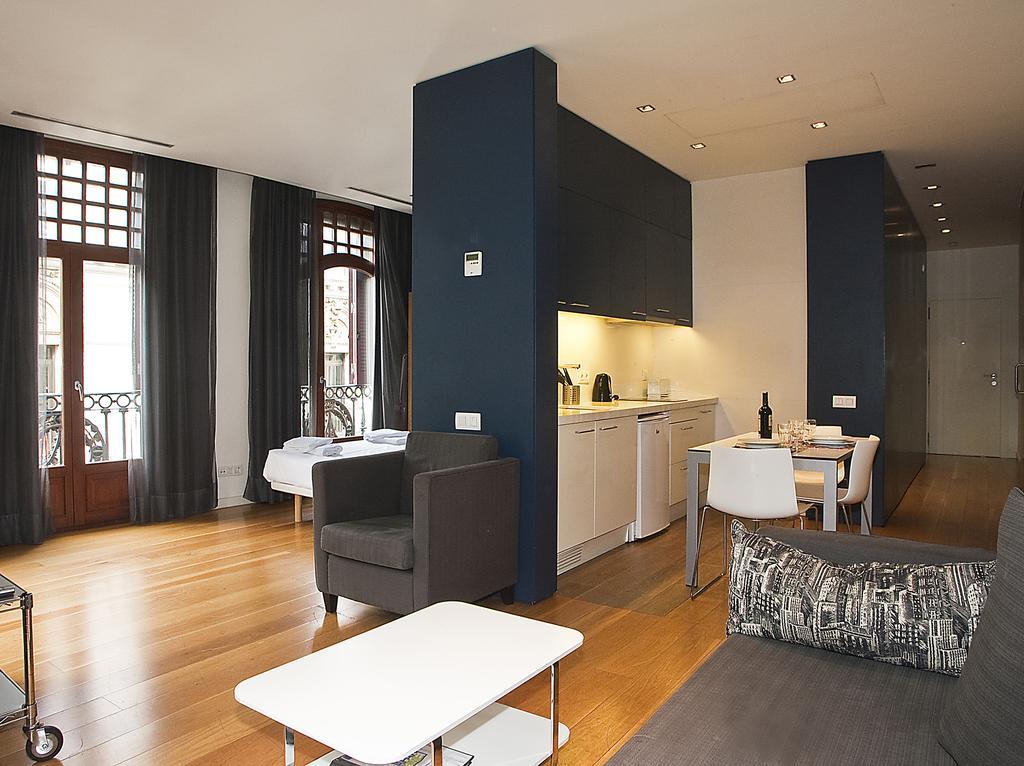 Las Ramblas Suites Барселона Стая снимка