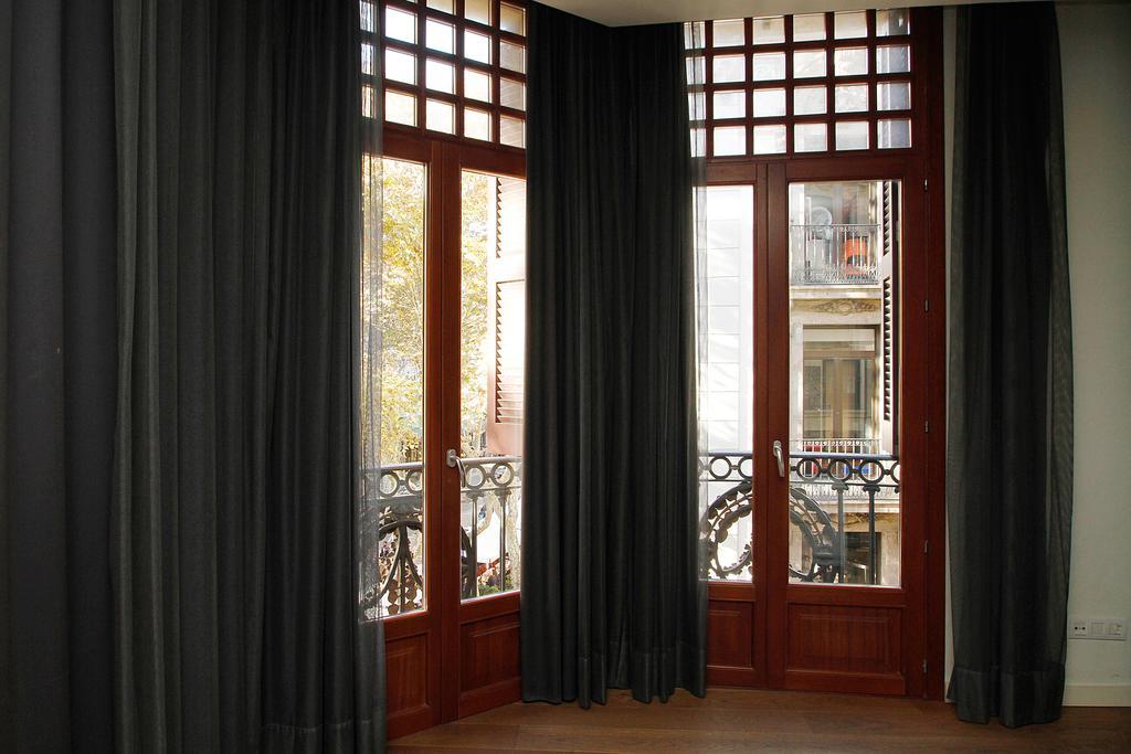 Las Ramblas Suites Барселона Екстериор снимка