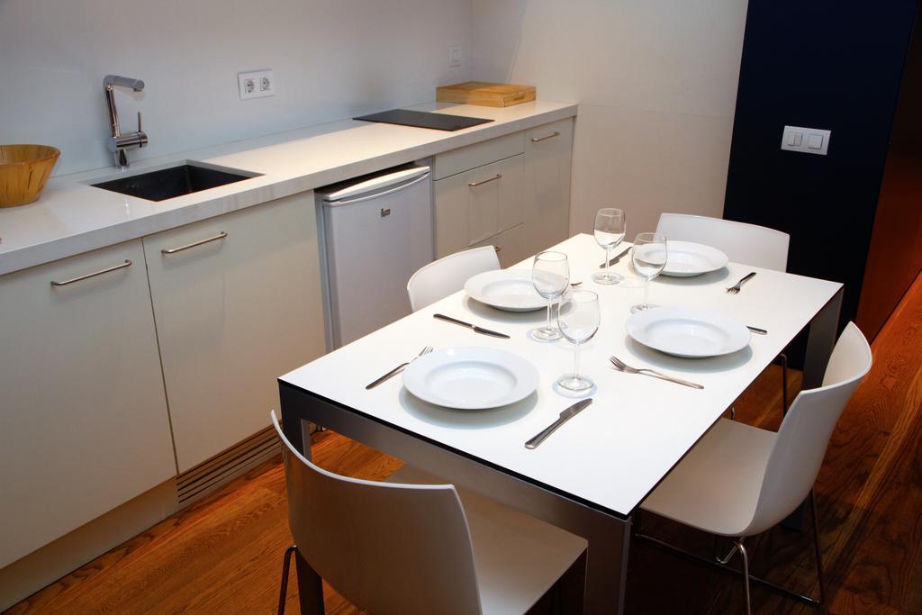 Las Ramblas Suites Барселона Екстериор снимка