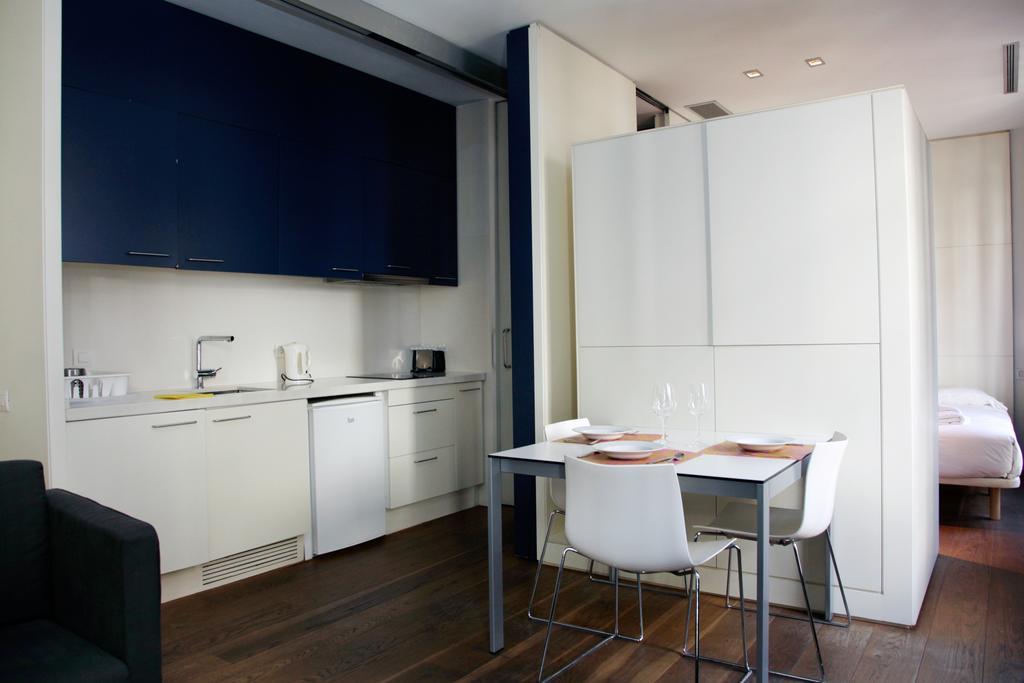Las Ramblas Suites Барселона Екстериор снимка
