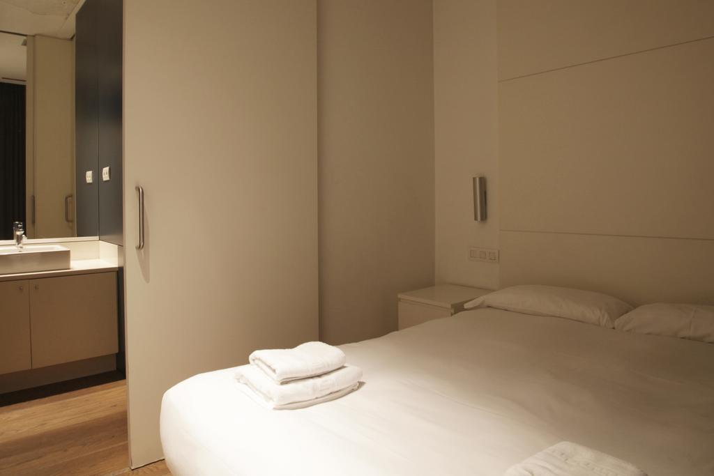 Las Ramblas Suites Барселона Екстериор снимка