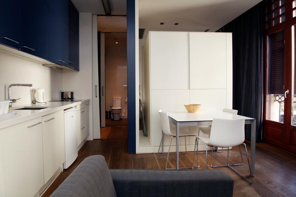 Las Ramblas Suites Барселона Екстериор снимка