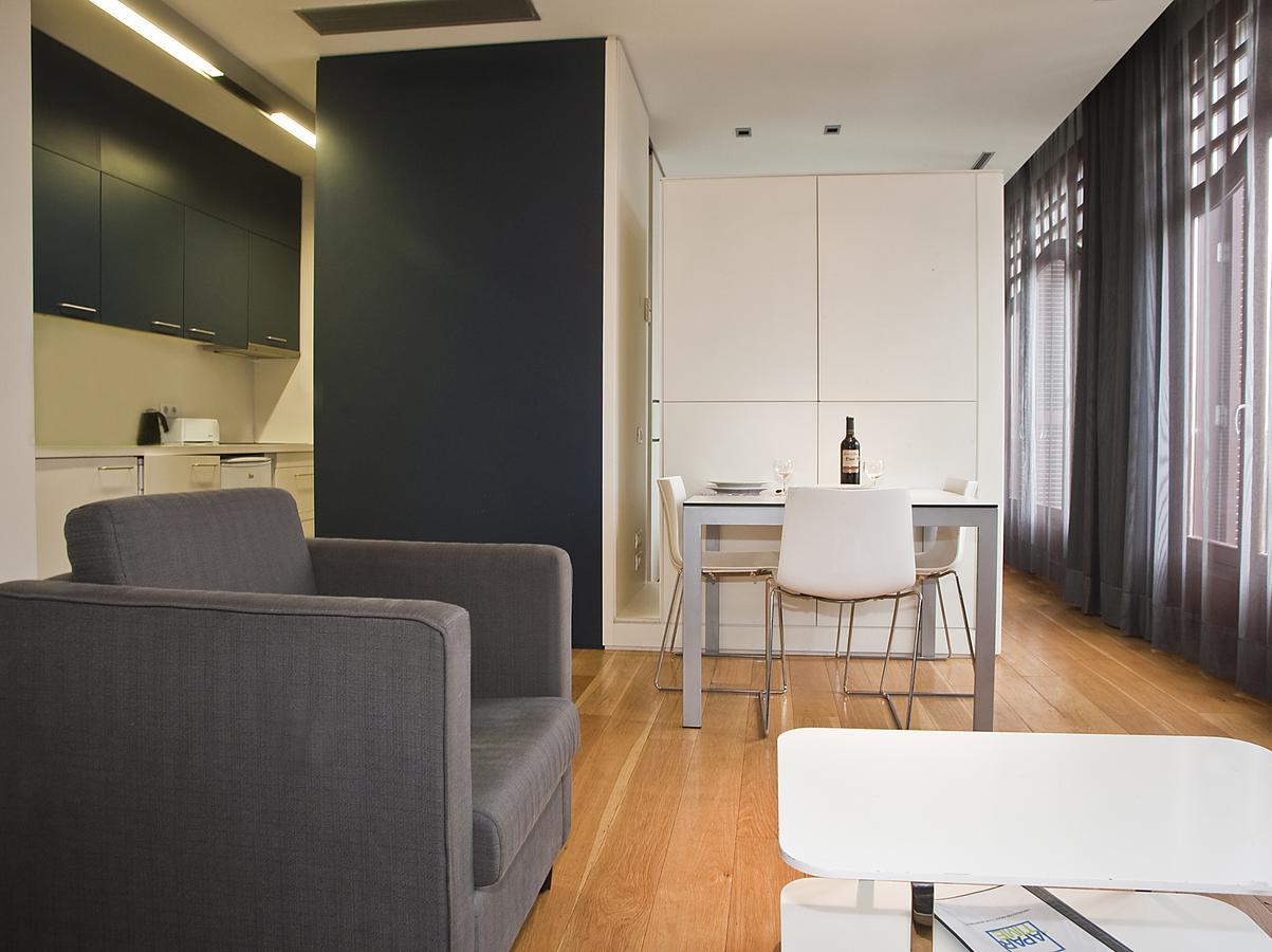 Las Ramblas Suites Барселона Стая снимка